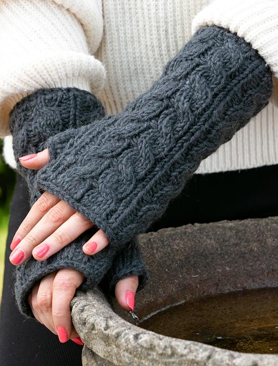 Aran Cashmere Aran Cable Fingerless Handwarmer