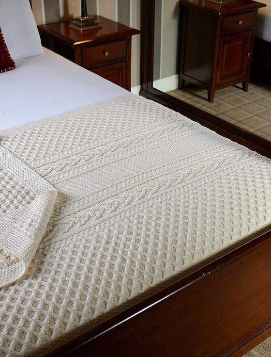aran cashmere Brady Clan Aran Throw