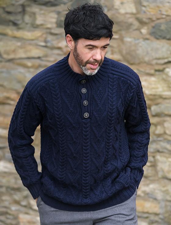 aran cashmere ‎Butto‎ne‎d M‎erino Wool S‎weater