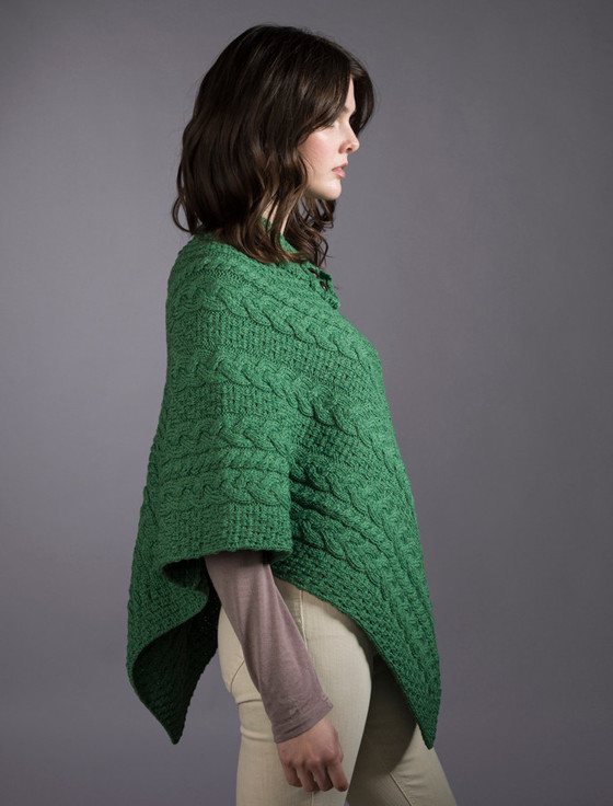 Aran Cashmere Cable Aran Poncho With Button Detail‎‎‎‎‎‎‎‎‎
