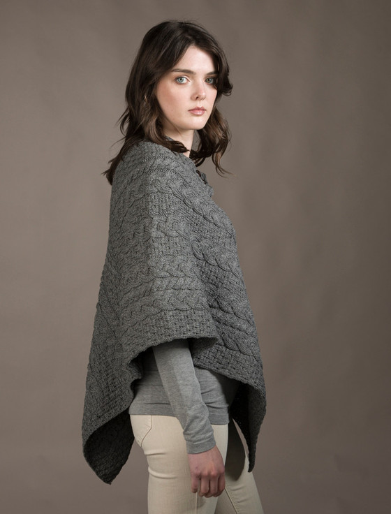 Aran Cashmere Cable Aran Poncho With Button Detail‎‎‎‎‎‎‎