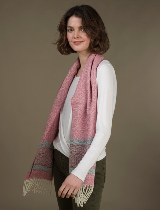 Aran Cashmere Celtic Border Pattern Scarf - Ice Pink