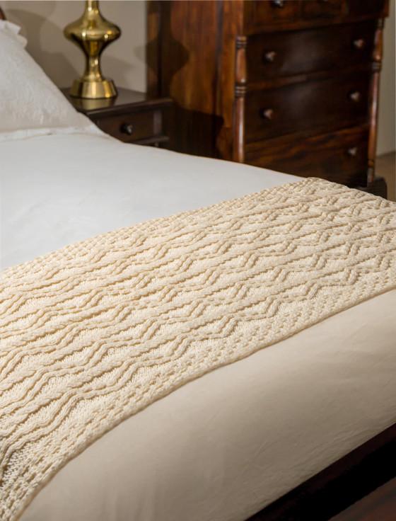 aran cashmere Curran Clan Aran Bed Runner