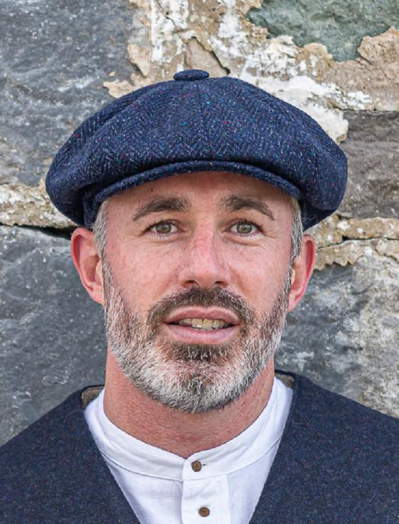 Aran Cashmere Donegal Tweed Men's Driving Cap - Navy