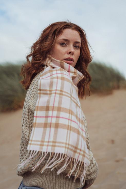 Aran Cashmere Fine Merino Plaid Scarf - Pink Camel