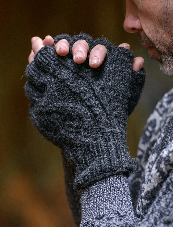 aran cashmere Gents Aran Fingerless Gloves
