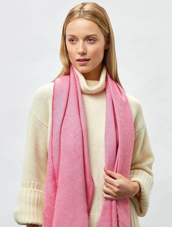 aran cashmere Giant Merino Scarf - Pink Twill