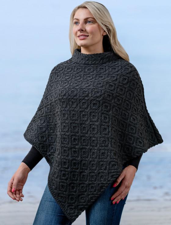 aran cashmere H‎awthorn Pattern Aran Poncho‎