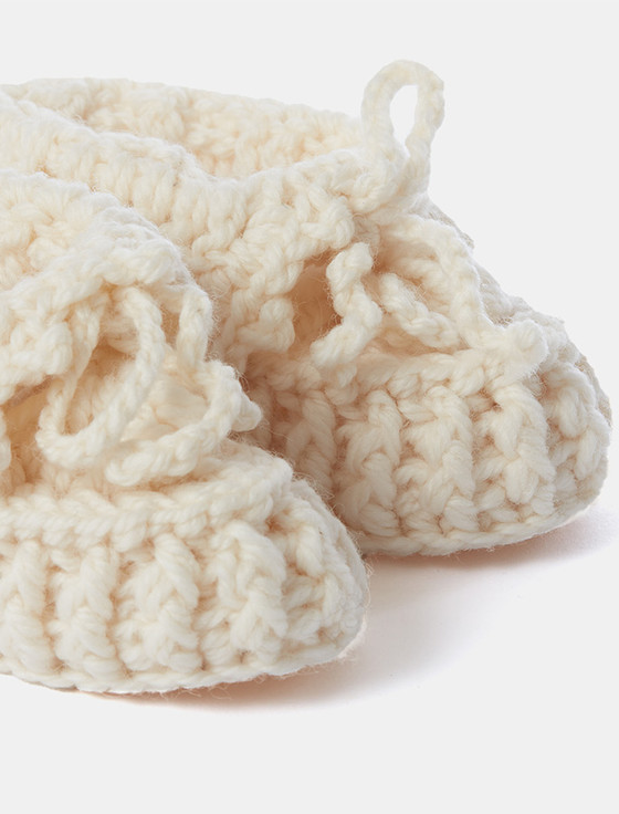 Aran Cashmere Handknit Baby Booties With Bow