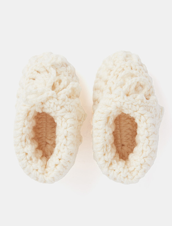 Aran Cashmere Handknit Baby Booties With Bow
