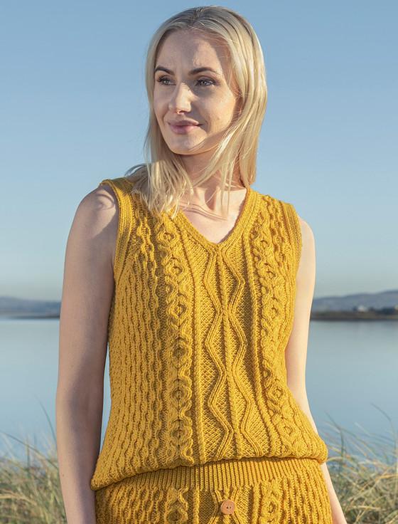 Aran Cashmere L‎adies V-Neck Aran Wool Slipover
