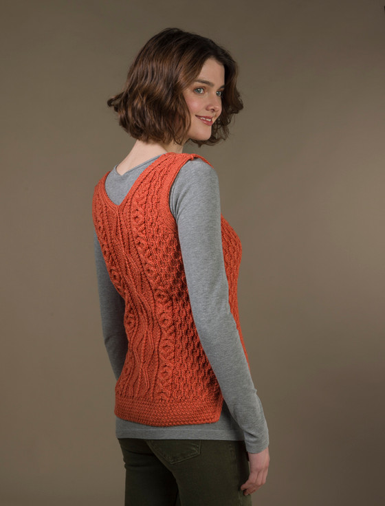 Aran Cashmere L‎‎adies V-Neck Aran ‎Wool Slipover