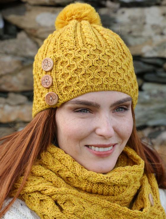 aran cashmere Ladies Merino Honeycomb Pom Pom Hat