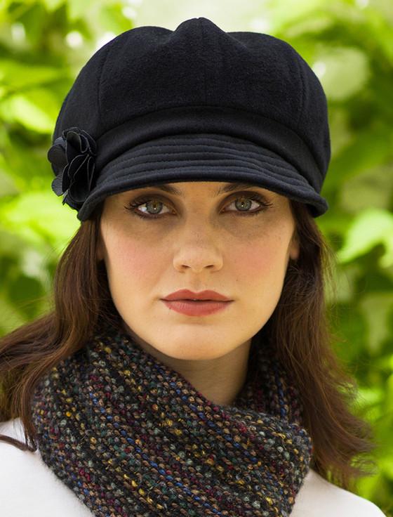 Aran Cashmere Ladies Newsboy Hat - Black