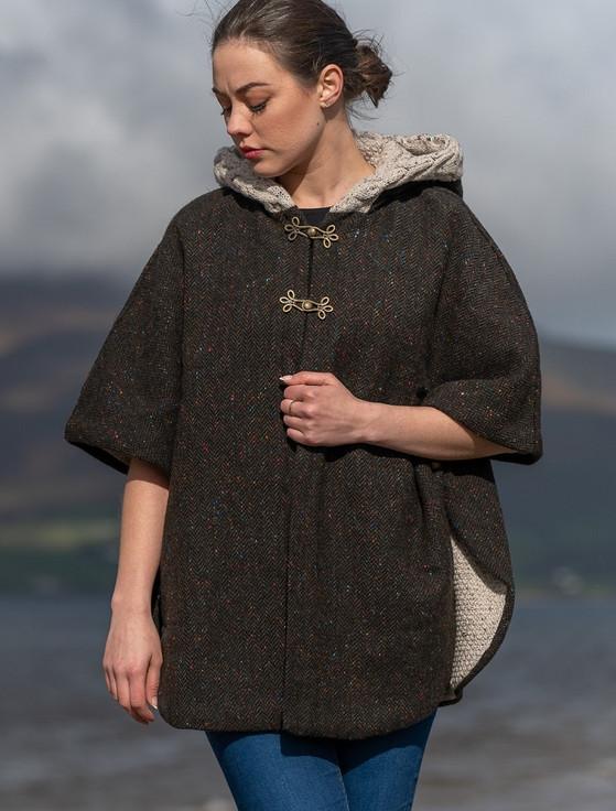 aran cashmere ‎Ladies Tweed Cape wit‎h Aran Coll‎ar