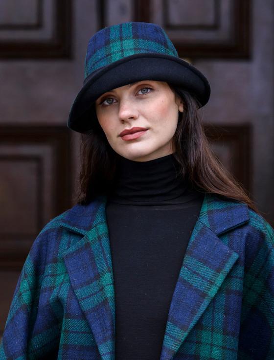Aran Cashmere Ladies Tweed Clodagh Cap - Blackwatch