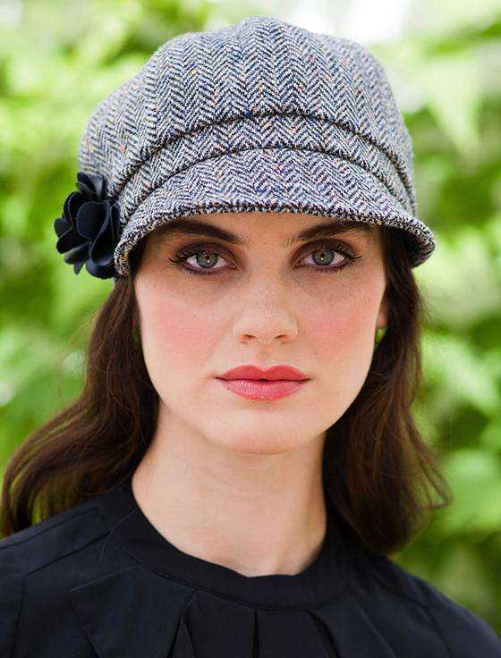 aran cashmere Ladies Tweed Newsboy Hat - Grey