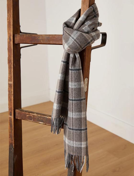 aran cashmere Lambswool Scarf - Grey & Mink Check