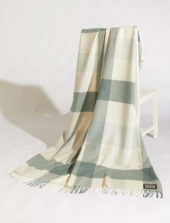 aran cashmere Lambswool Throw - Aqua Block Twill