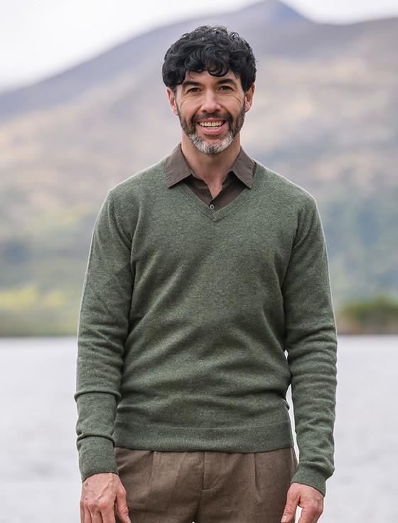 Aran Cashmere Mens Lambswool V-Neck Sweater