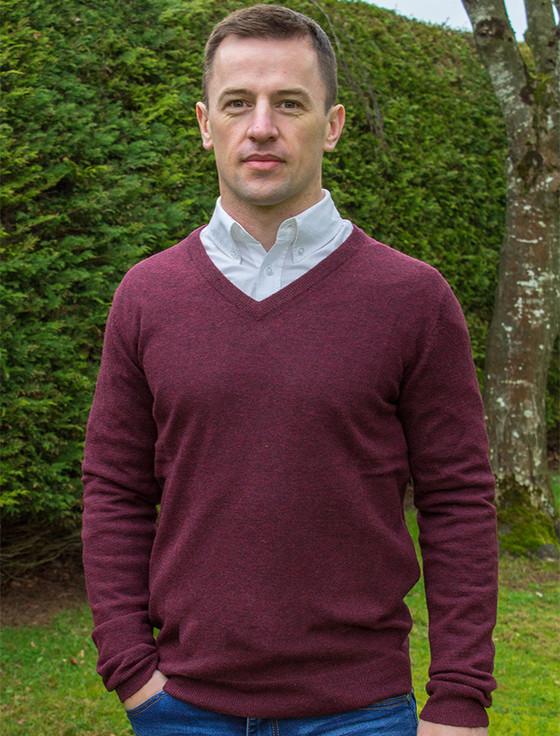 aran cashmere ‎Mens Lambswool V-‎Neck Sweater