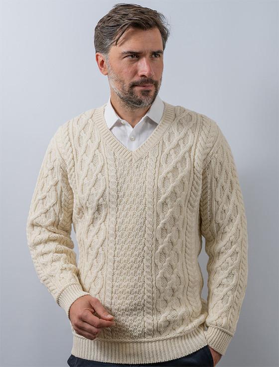 aran cashmere ‎Merino V-N‎eck Aran Sweater