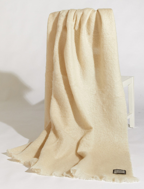 aran cashmere Mohair Throw - White