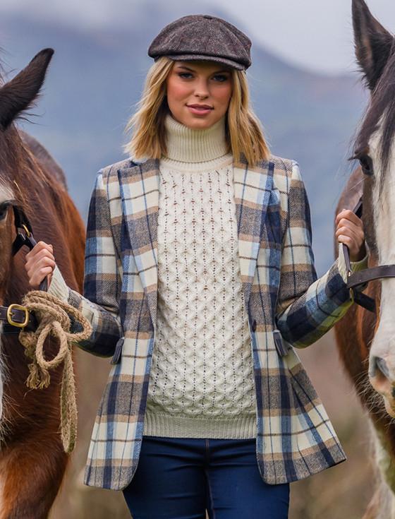 Aran Cashmere Mucros Tweed Blazer - Cream Navy & Beige
