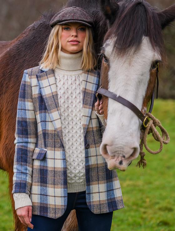 aran cashmere Mucros Tweed Blazer - Cream Navy & Beige