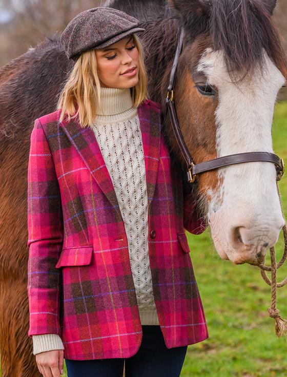 aran cashmere Mucros Tweed Blazer - Pink Plaid