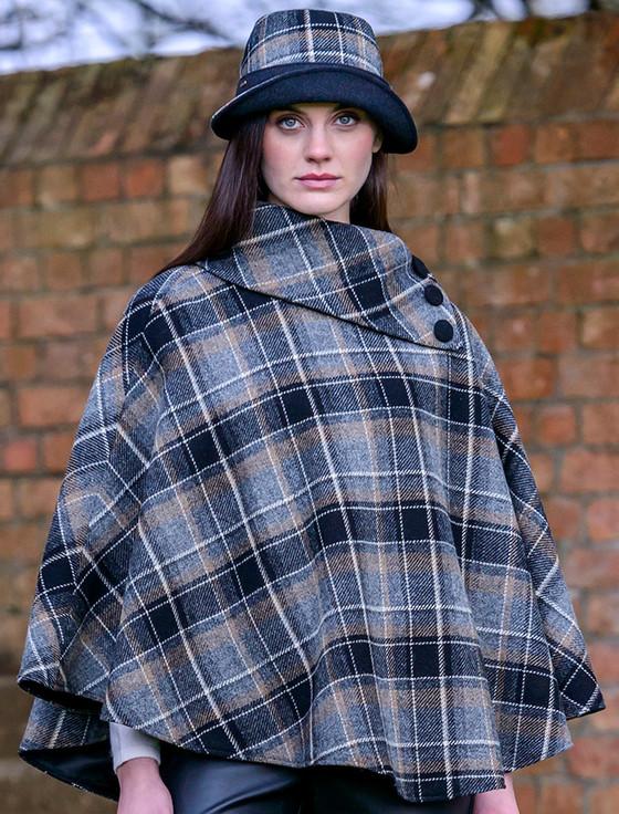 aran cashmere Mucros Tweed Poncho - Grey & Black Plaid