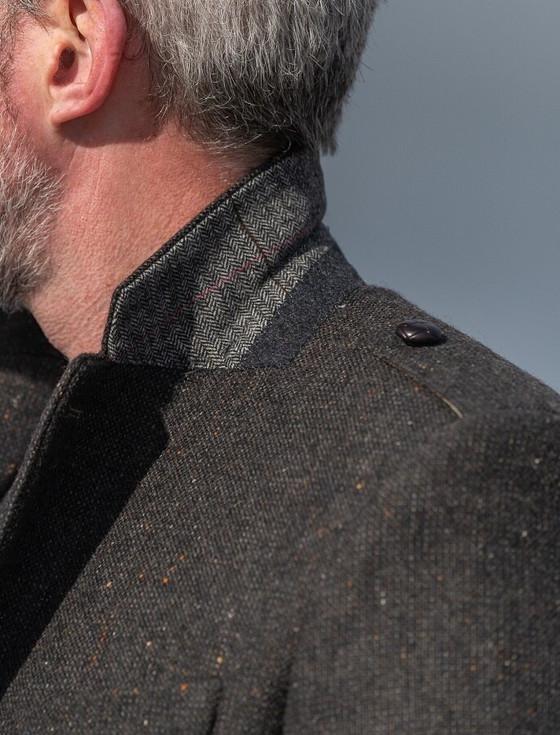 Aran Cashmere Oscar Wilde Tweed Brown Jacket