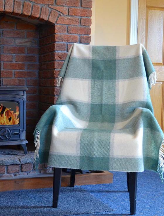 Aran Cashmere Plaid Wool Throw - Sage Beige