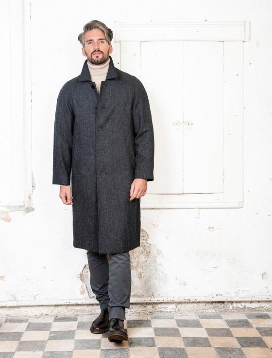 Aran Cashmere Sean Tweed Overcoat - Grey Herringbone