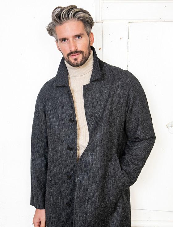 Aran Cashmere Sean Tweed Overcoat - Grey Herringbone