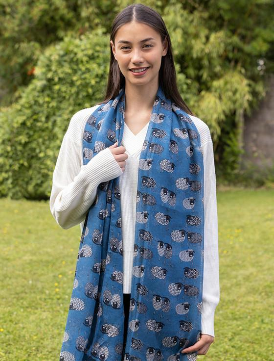 aran cashmere Sketched Sheep Motif Scarf - Blue