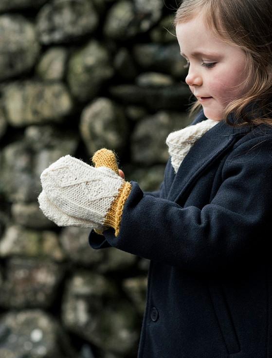 aran cashmere Soft Merino Wool Two Tone Mittens