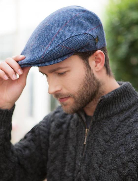 aran cashmere Trinity Tweed Flat Cap - Blue with Red
