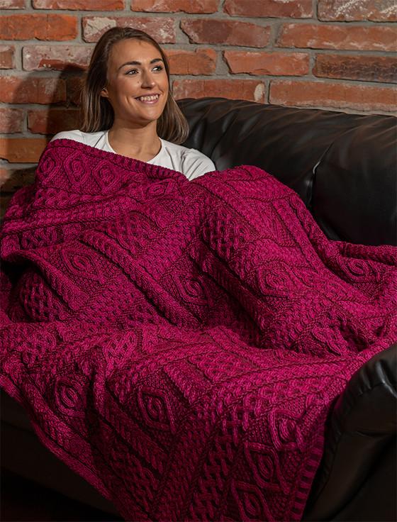 Aran Cashmere Two-Tone Aran Pleated Throw