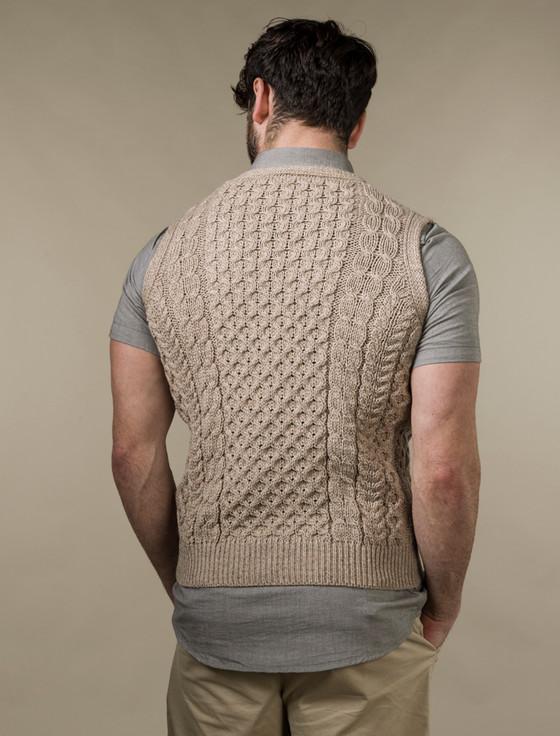 Aran Cashmere ‎V‎-Neck Ar‎‎an Slipover‎