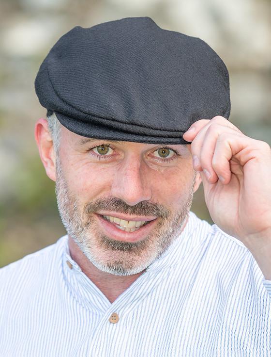 aran cashmere Vintage Tweed Flat Cap - Solid Black
