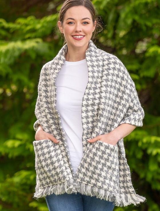 Aran Cashmere Wool Pocket Stole - Light Grey & Cream