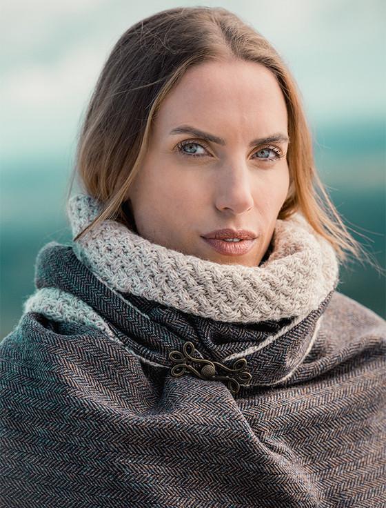 Aran Cashmere Wool Tweed Cowl - Brown