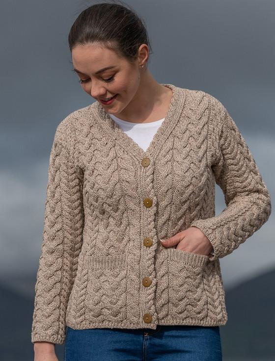 aran cashmere ‎‎‎Aran V-Neck ‎Button Up Cable Knit Cardigan