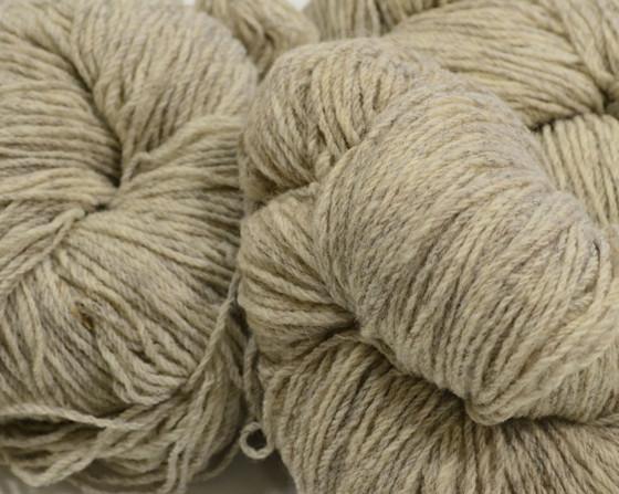 Aran Cashmere Aran Wool Knitting Hanks - Light Black Sheep / Light Grey