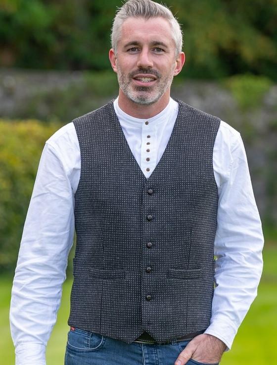 Aran Cashmere Black And Grey Night Check Tweed Waistcoat