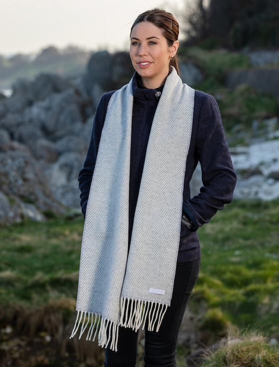 aran cashmere Cashmere Scarf - Pearl & Grey Herringbone
