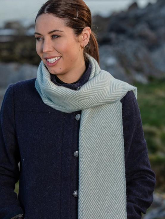 Aran Cashmere Cashmere Scarf - Sage & White Herringbone