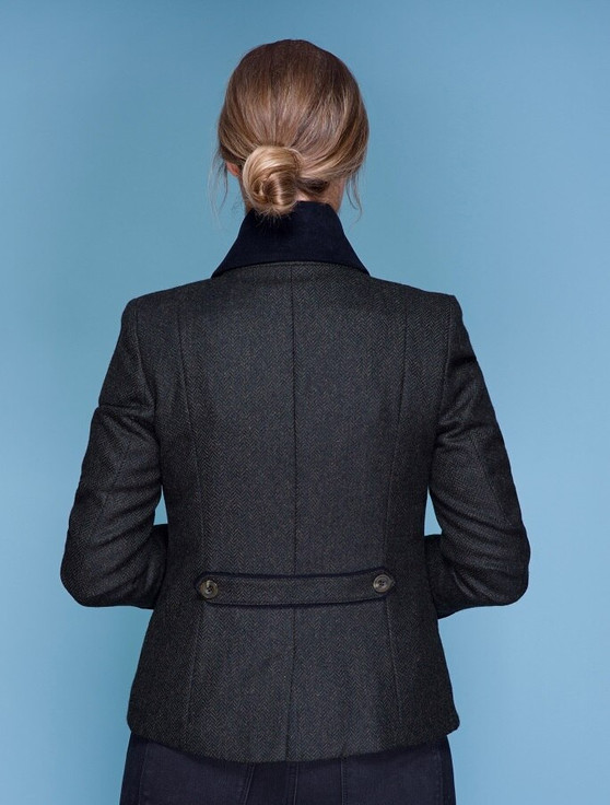 Aran Cashmere Emer Tweed Blazer - Winning Green Herringbone