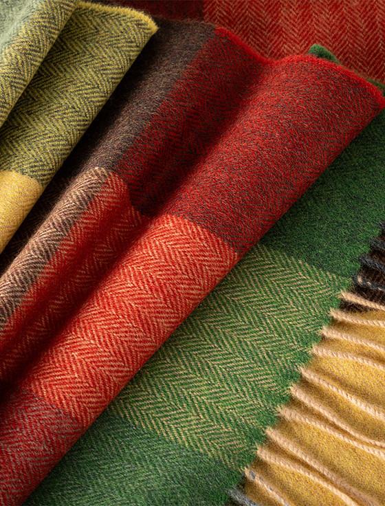 Aran Cashmere Fine Merino Plaid Scarf - Green Gold & Red